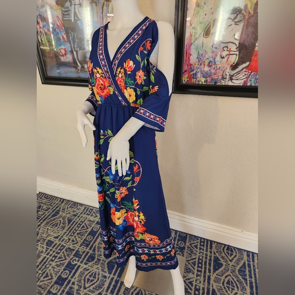 Floral Print Batwing Cold Shoulder Sleeve Dress ☆NWOT☆ - Picture 2 of 6